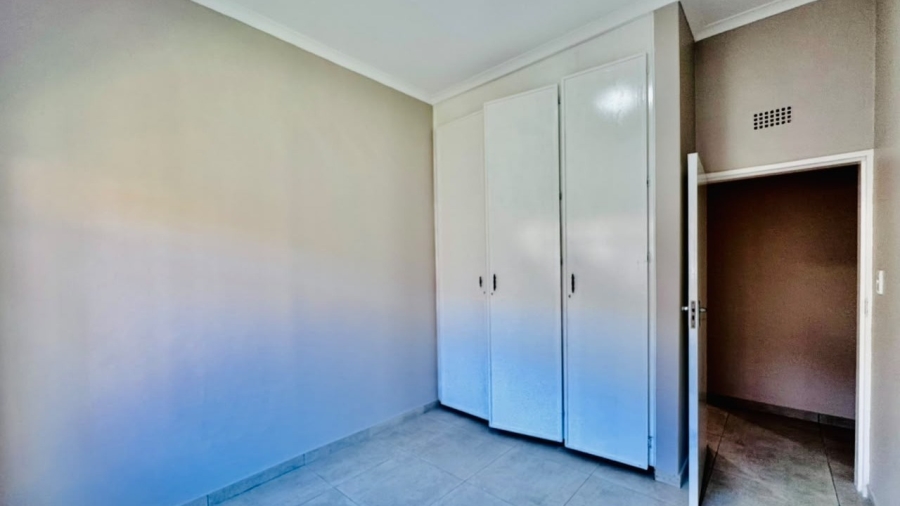 4 Bedroom Property for Sale in Geelhoutpark North West